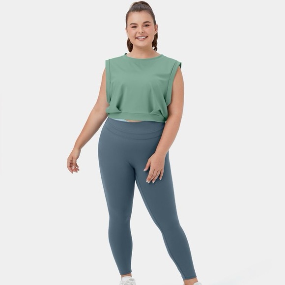 NWT Halara Crew Neck Sleeveless Cropped Plus Size Yoga Tank Top Trellis 2X - Picture 2 of 4